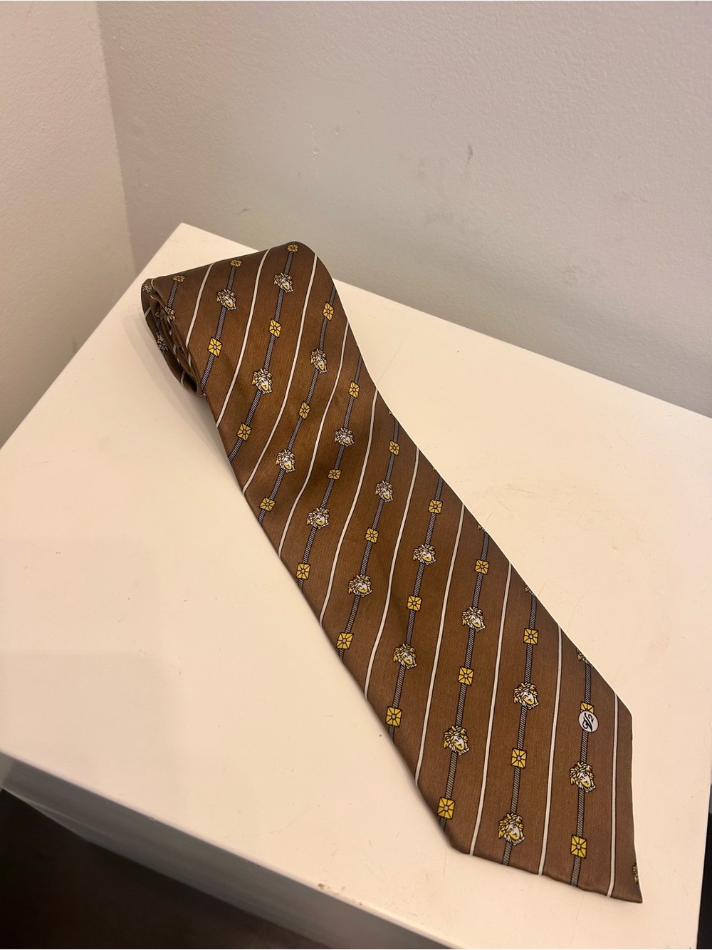 Vintage Versace Classic V2 100% Silk Medusa Tie Brown Gold 4” Wide